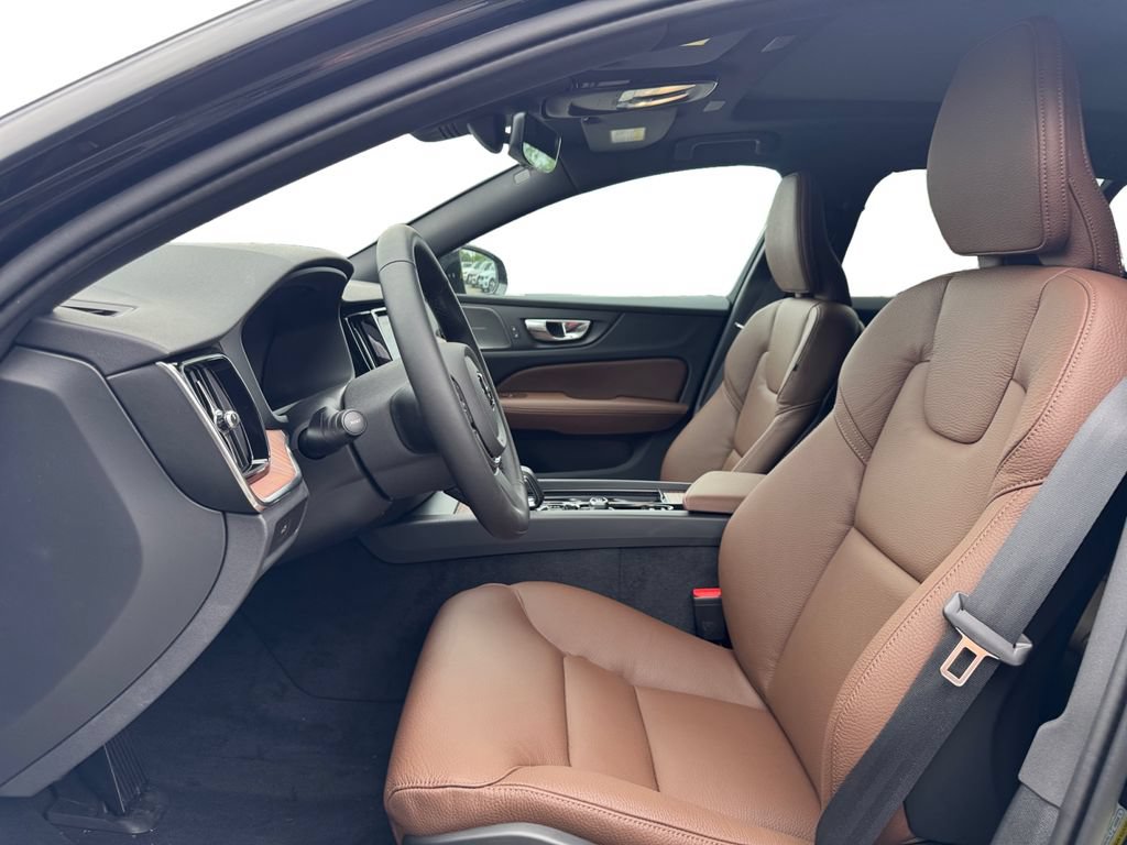 New 2026 Volvo V60 B5 Cross Country Plus w/ Protection Package Premier AWD/4WD image 10