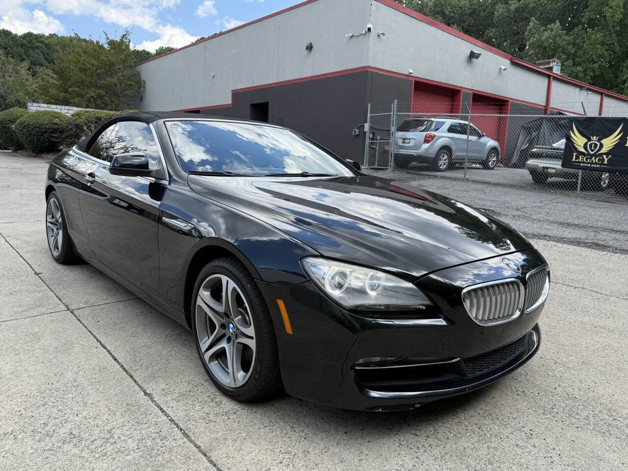 Used 2013 BMW 650i xDrive 650i xDrive AWD 2dr Convertibl w/ Cold Weather Pkg image 2