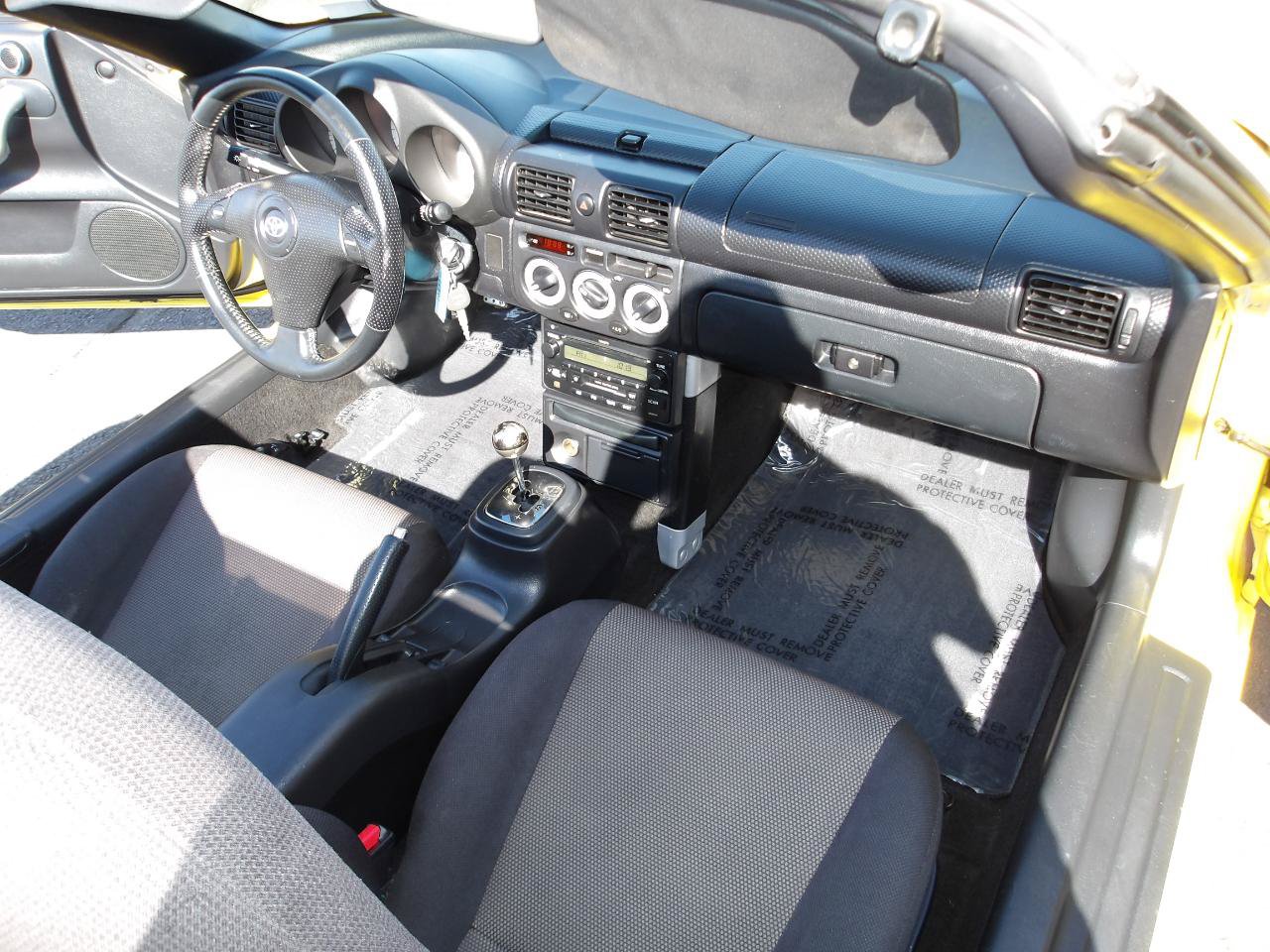 Used 2003 Toyota MR2 RWD image 13