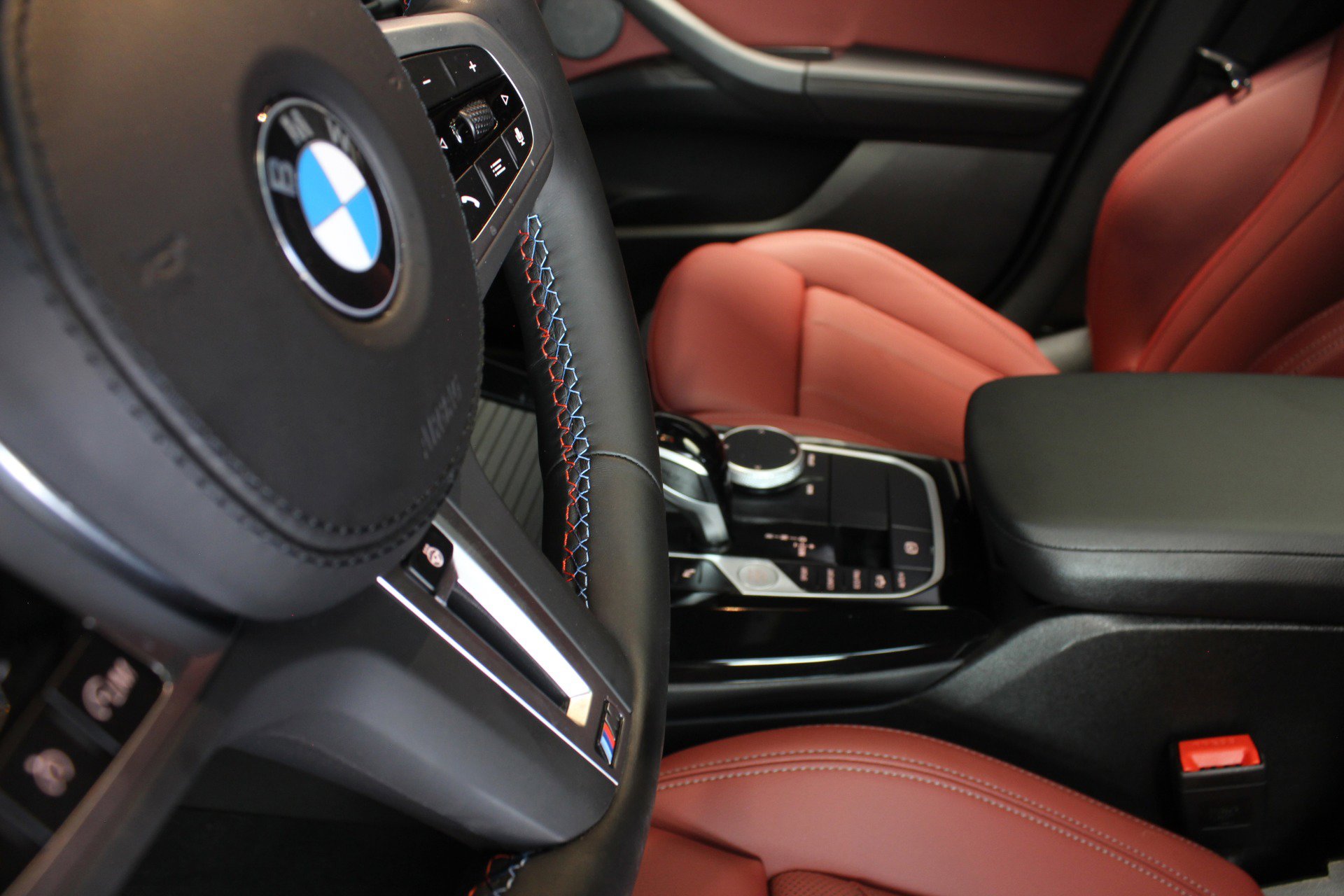 Used 2024 BMW X3 M40i w/ Premium Package image 32