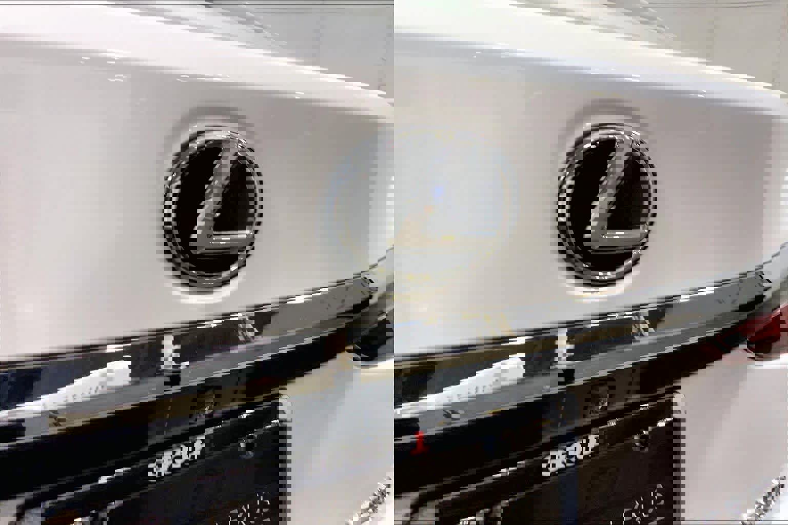 Certified 2023 Lexus ES 350 w/ Premium Package image 31