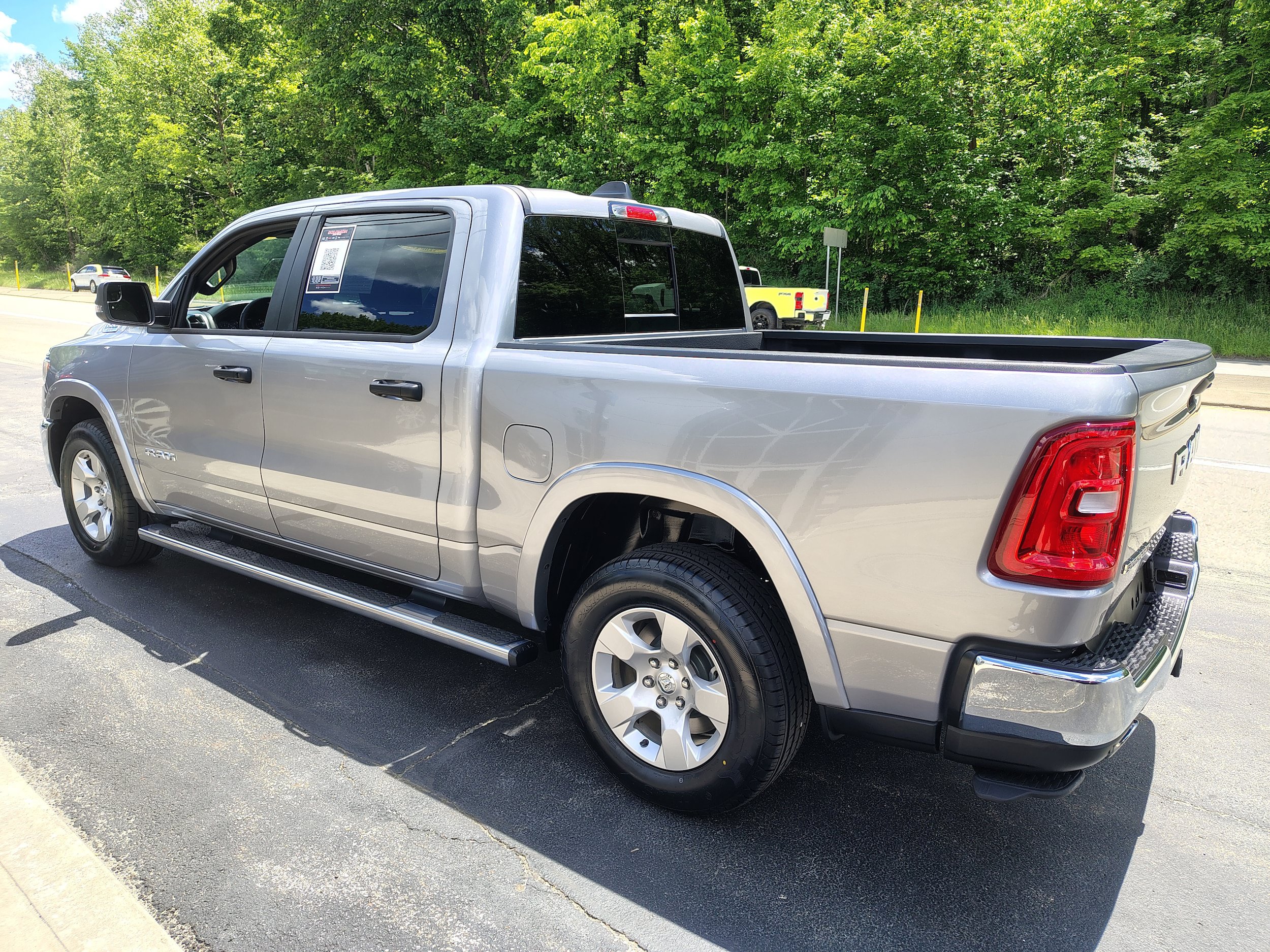Used 2025 RAM 1500 Big Horn AWD/4WD image 8