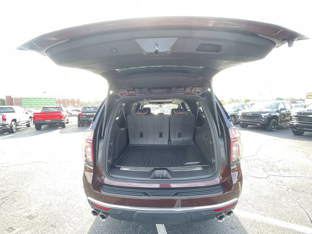 Certified 2022 Chevrolet Suburban High Country AWD/4WD image 27