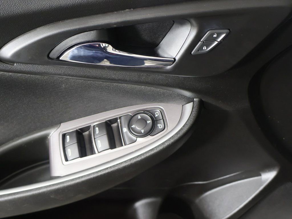 Used 2022 Chevrolet Malibu LS image 29