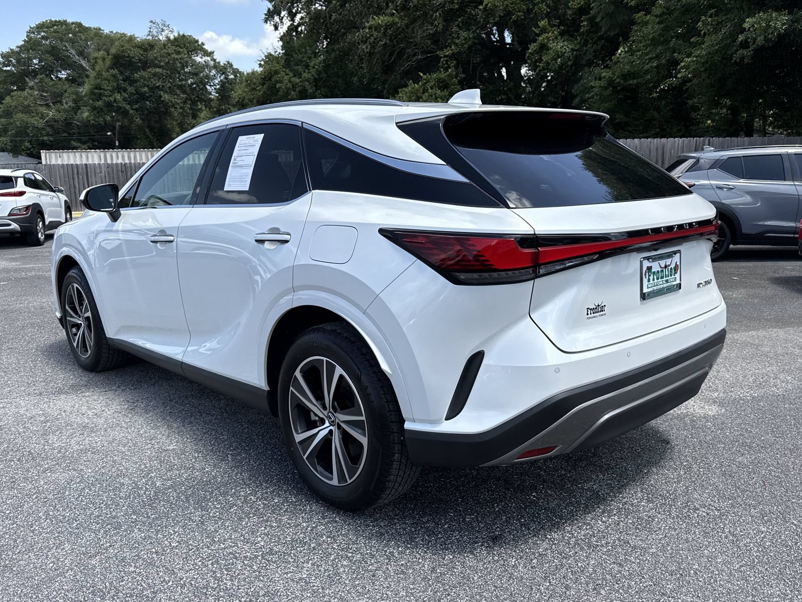 Used 2023 Lexus RX 350 Premium w/ Accessory Package (Z1) FWD image 3