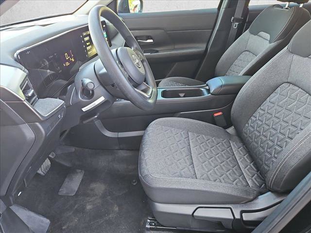 Certified 2025 Nissan Kicks SV FWD image 20