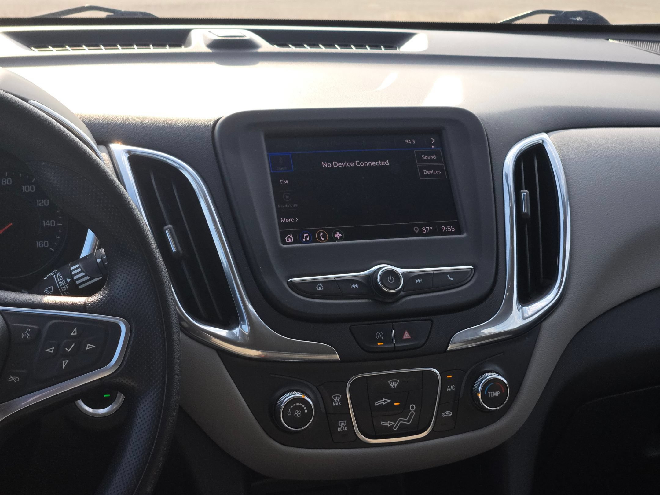 Used 2023 Chevrolet Equinox LS w/ LS Convenience Package FWD image 16