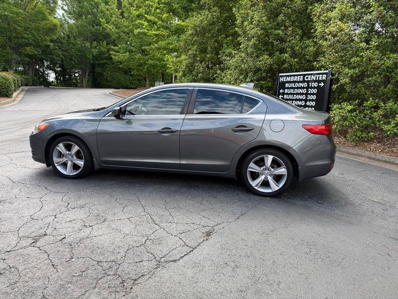Used 2013 Acura ILX w/ Technology Package FWD image 6
