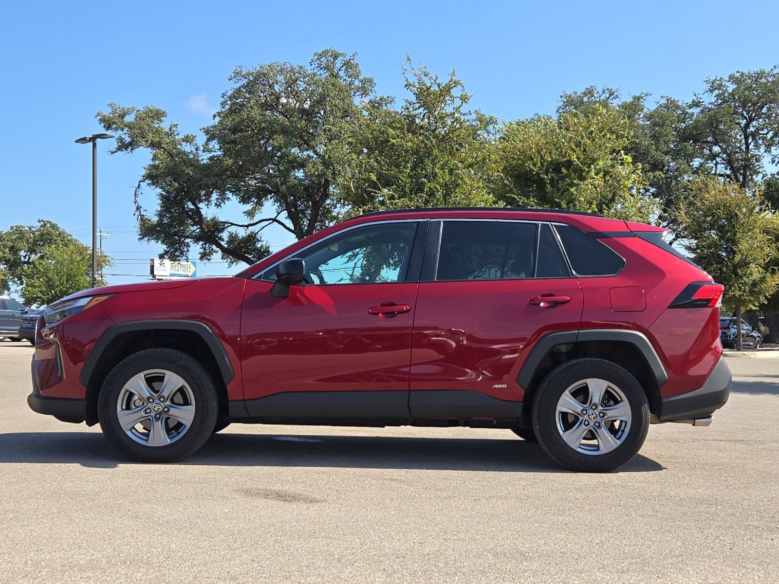 Certified 2025 Toyota RAV4 LE AWD/4WD image 2