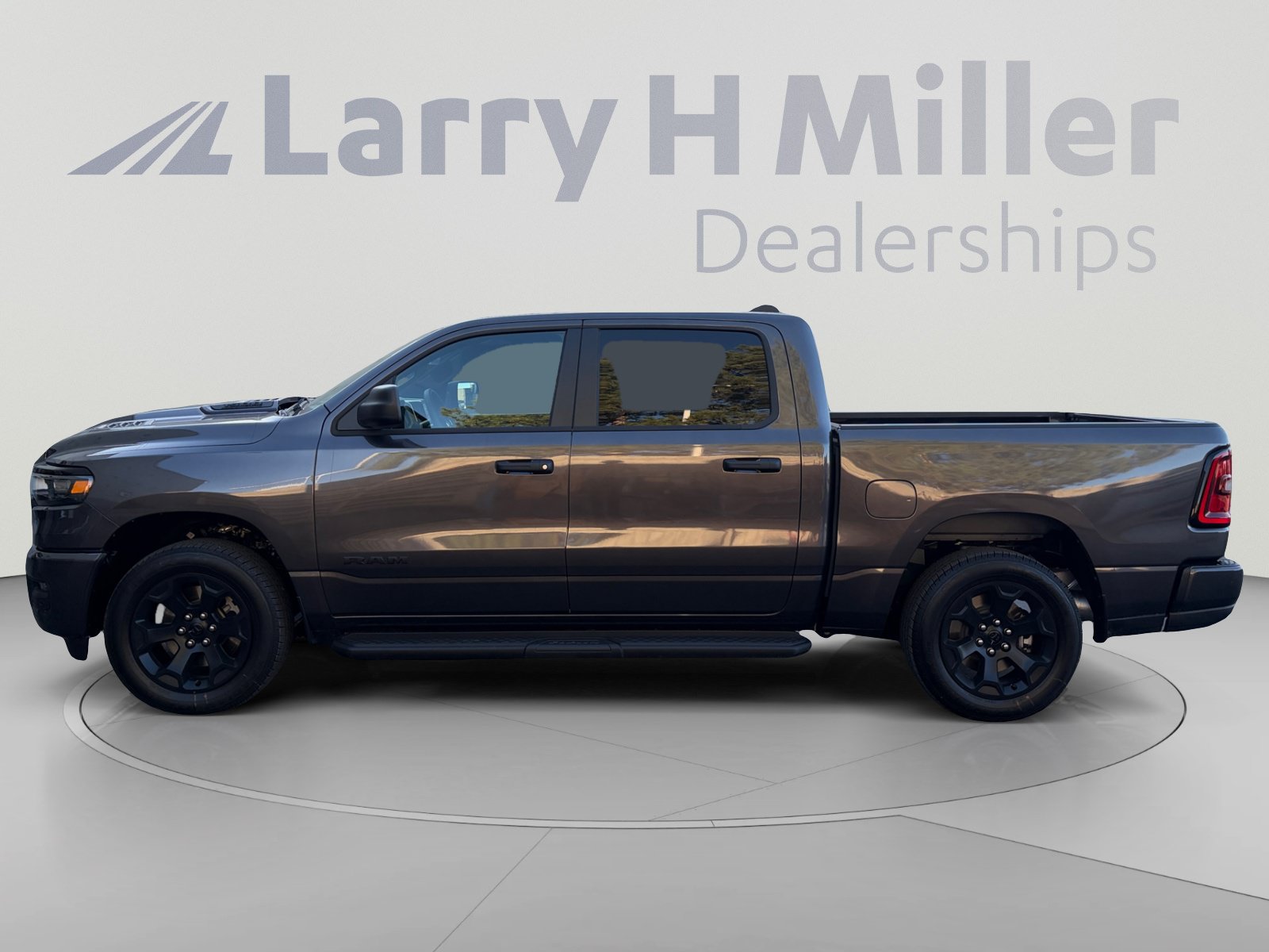 New 2026 RAM 1500 Express AWD/4WD image 2