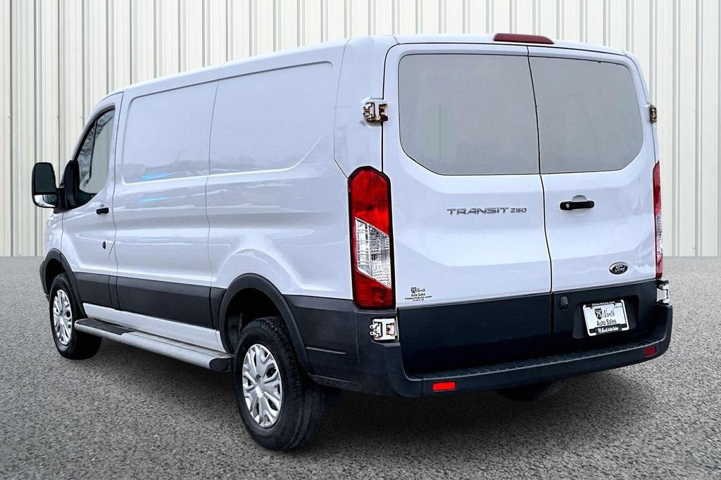 Used 2018 Ford Transit 250 130 Low Roof w/ Exterior Upgrade Package RWD image 4