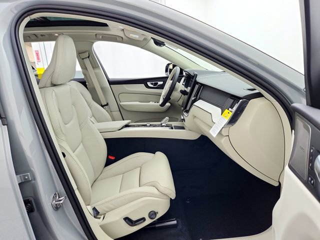 New 2026 Volvo XC60 B5 Ultra w/ Protection Package Premier image 18