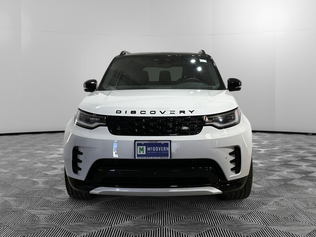 Used 2024 Land Rover Discovery Dynamic SE image 8