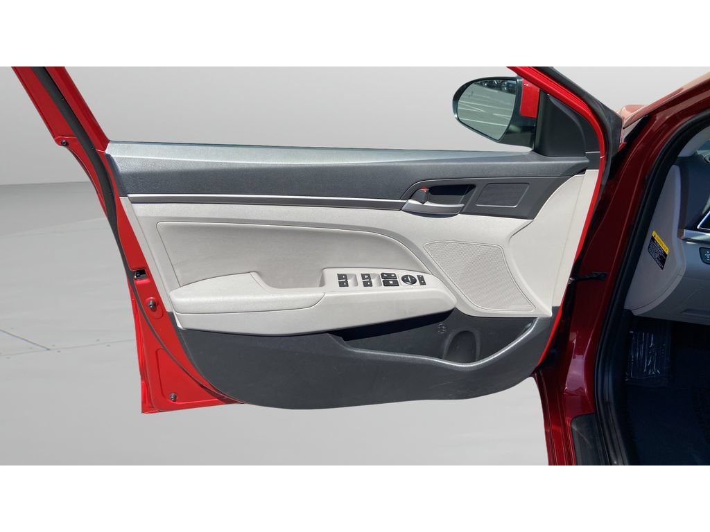Used 2018 Hyundai Elantra Limited FWD image 11