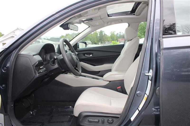 Used 2023 Honda Accord EX image 10