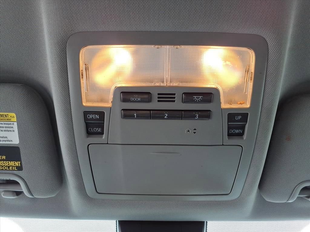 Used 2017 Toyota Highlander XLE image 25