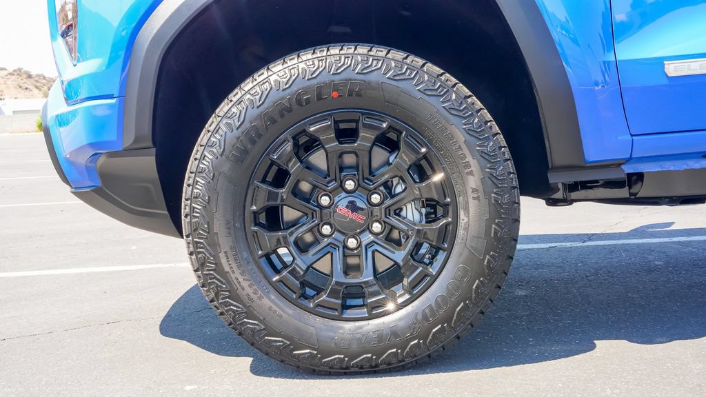 New 2026 GMC Canyon Elevation w/ Convenience Package RWD image 9