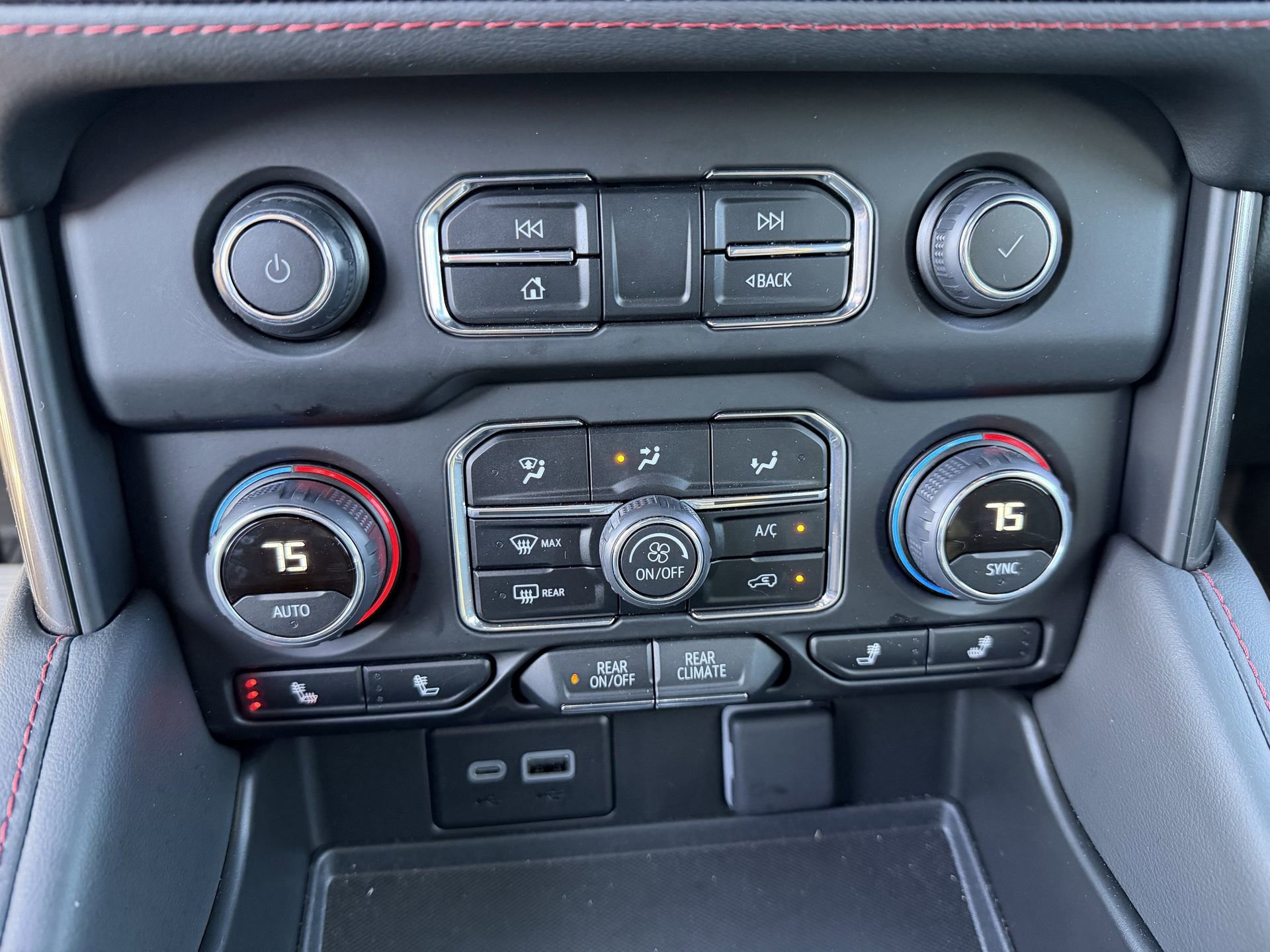 Used 2024 Chevrolet Tahoe RST w/ Luxury Package image 9