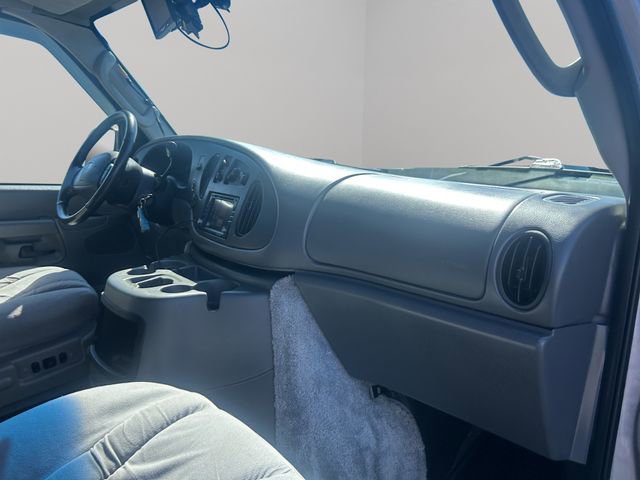 Used 2003 Ford E-150 and Econoline 150 RWD image 43