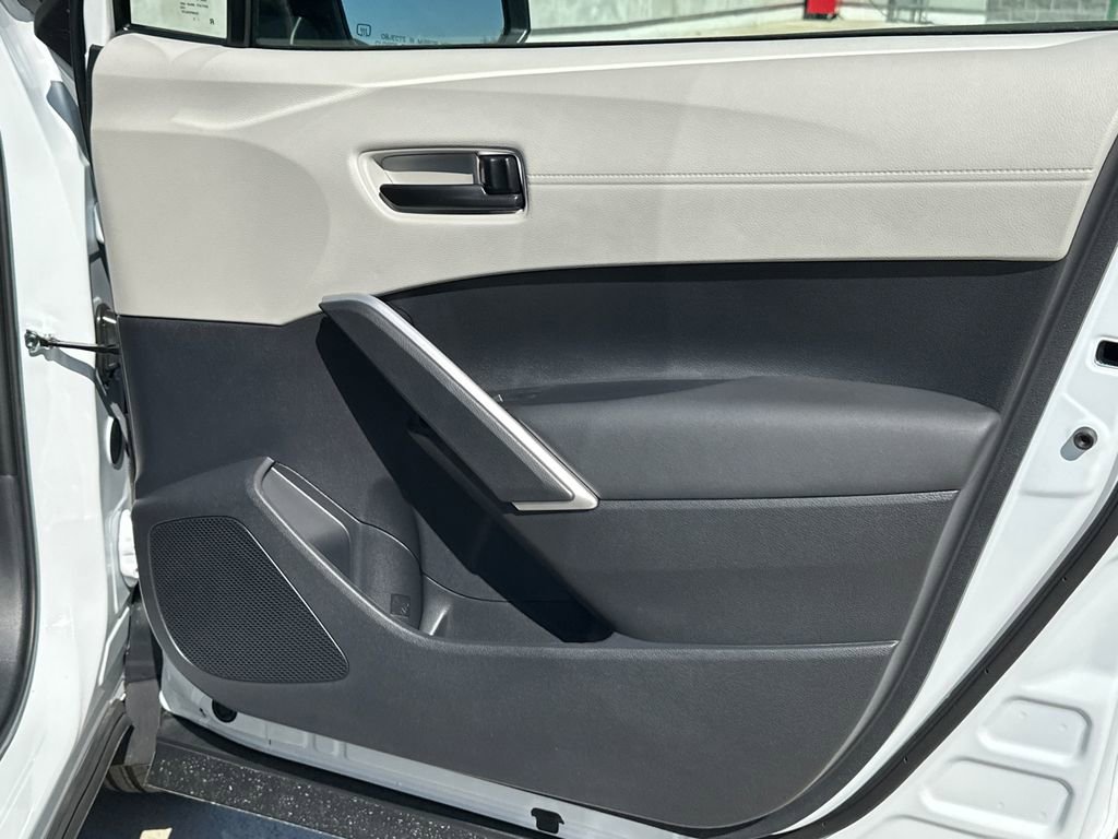 New 2026 Toyota Corolla Cross L image 11