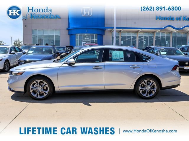 Used 2024 Honda Accord EX image 2
