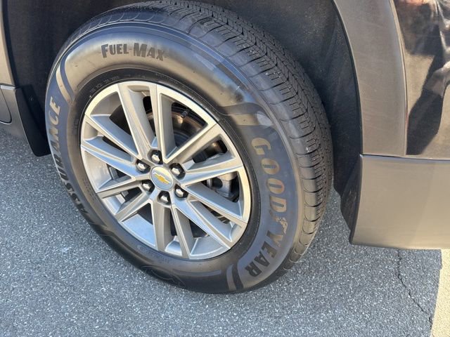 Used 2023 Chevrolet Traverse LS w/ Safety Package image 9