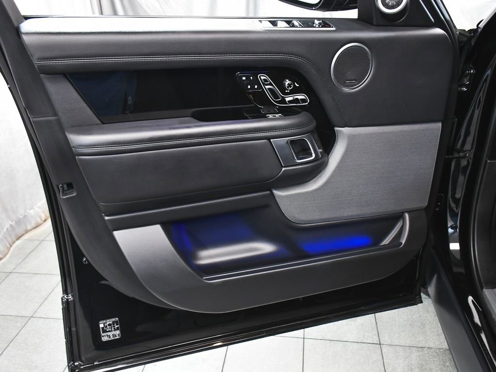 Used 2022 Land Rover Range Rover Westminster Edition image 9