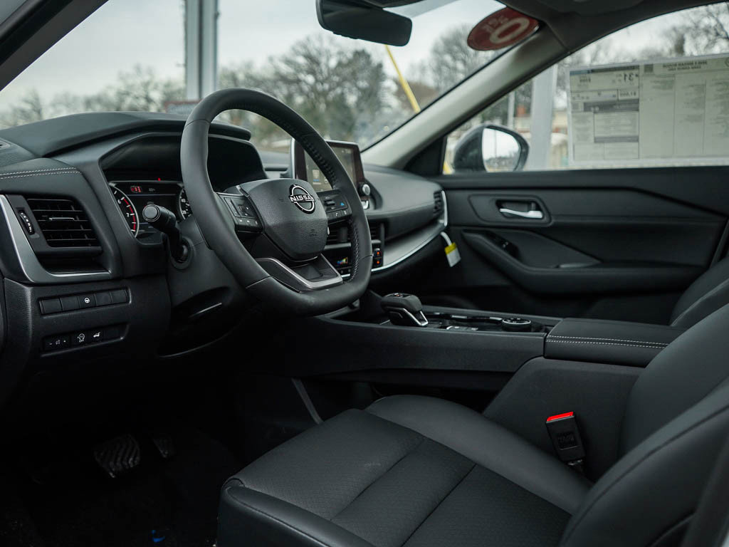 New 2026 Nissan Rogue SV AWD/4WD image 18