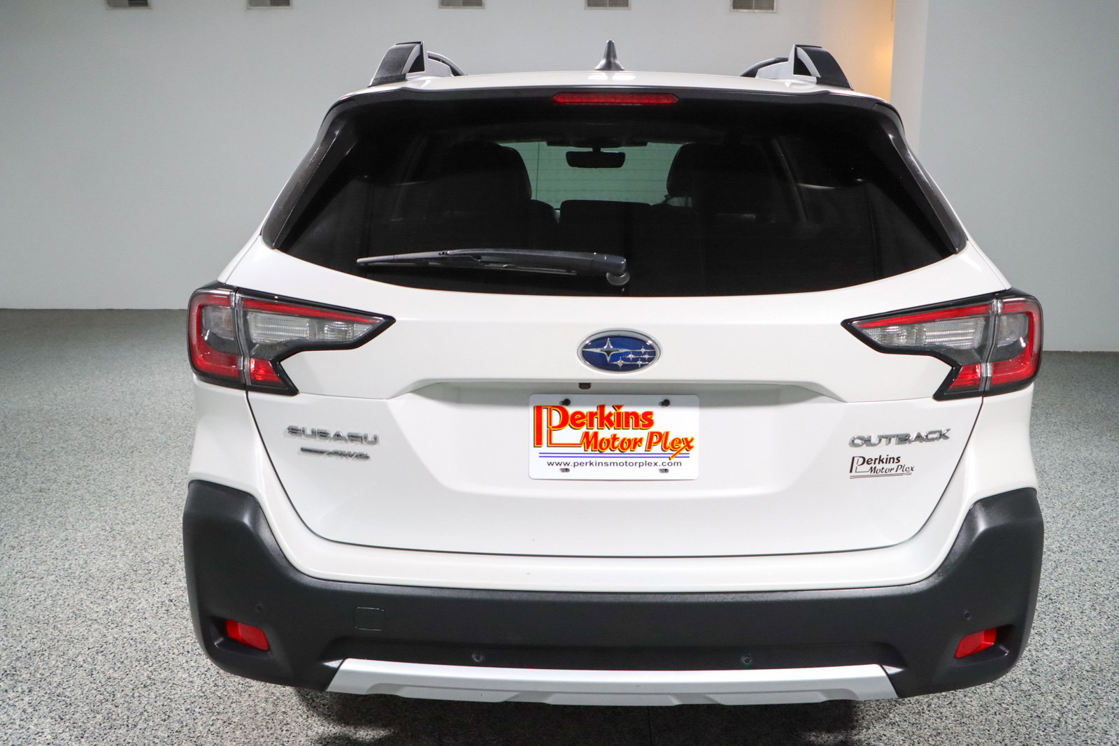 Used 2023 Subaru Outback Limited AWD/4WD image 8