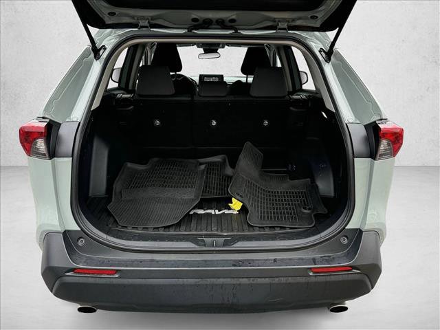 Used 2022 Toyota RAV4 XLE image 6