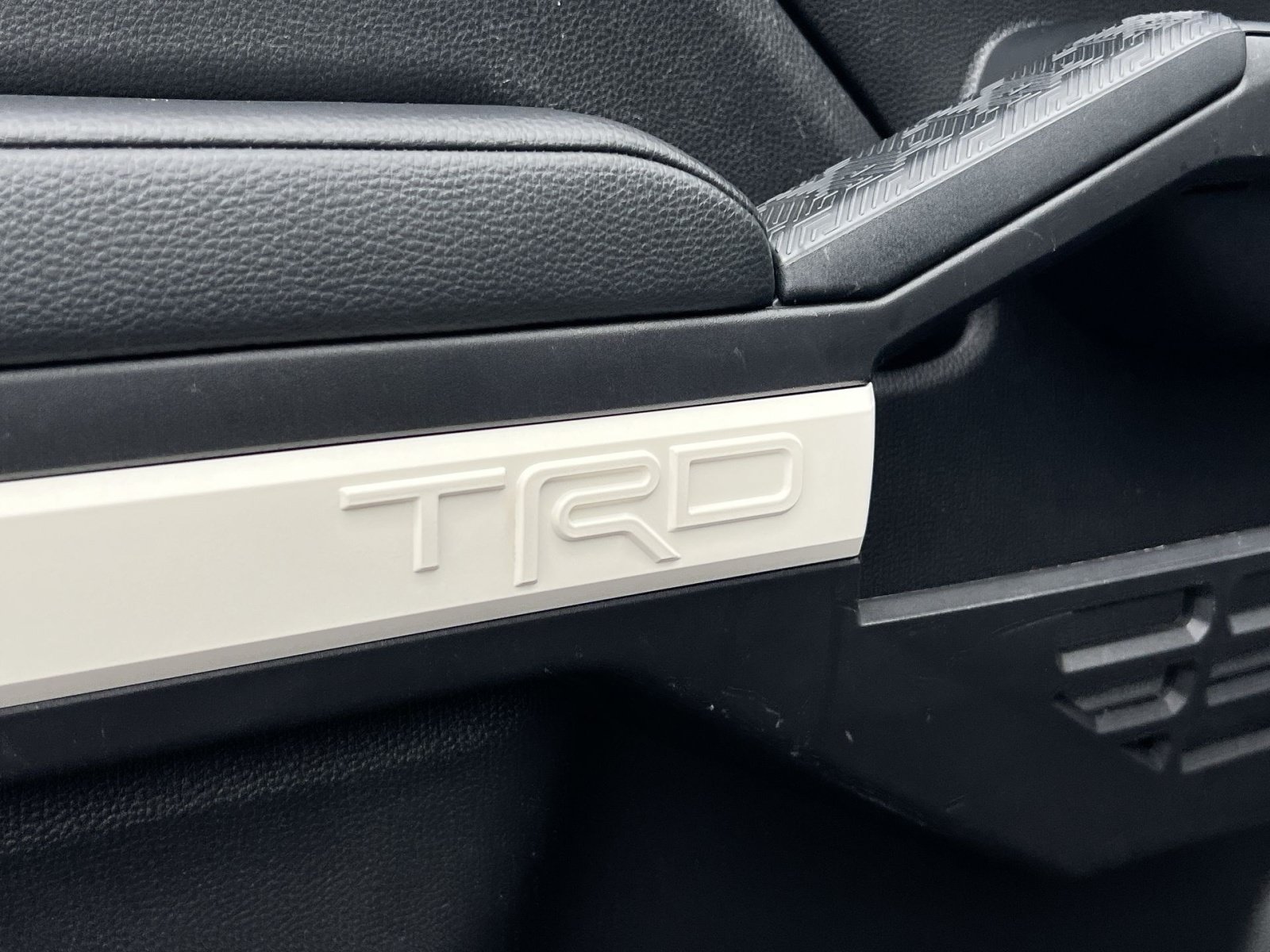 Used 2024 Toyota Tacoma TRD Off-Road AWD/4WD image 38