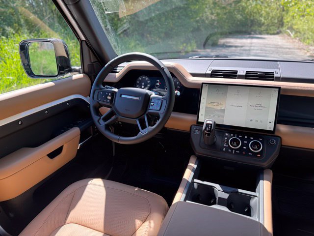 New 2026 Land Rover Defender 110 X-Dynamic SE AWD/4WD image 27