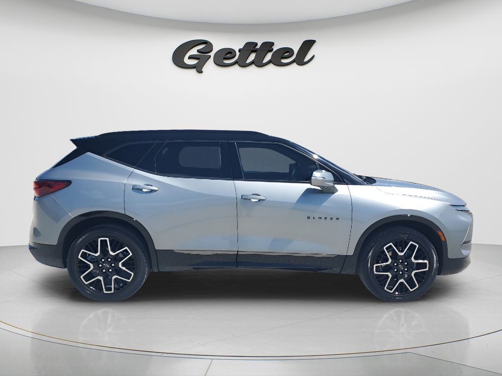 Used 2024 Chevrolet Blazer RS w/ Driver Confidence II Package FWD image 4