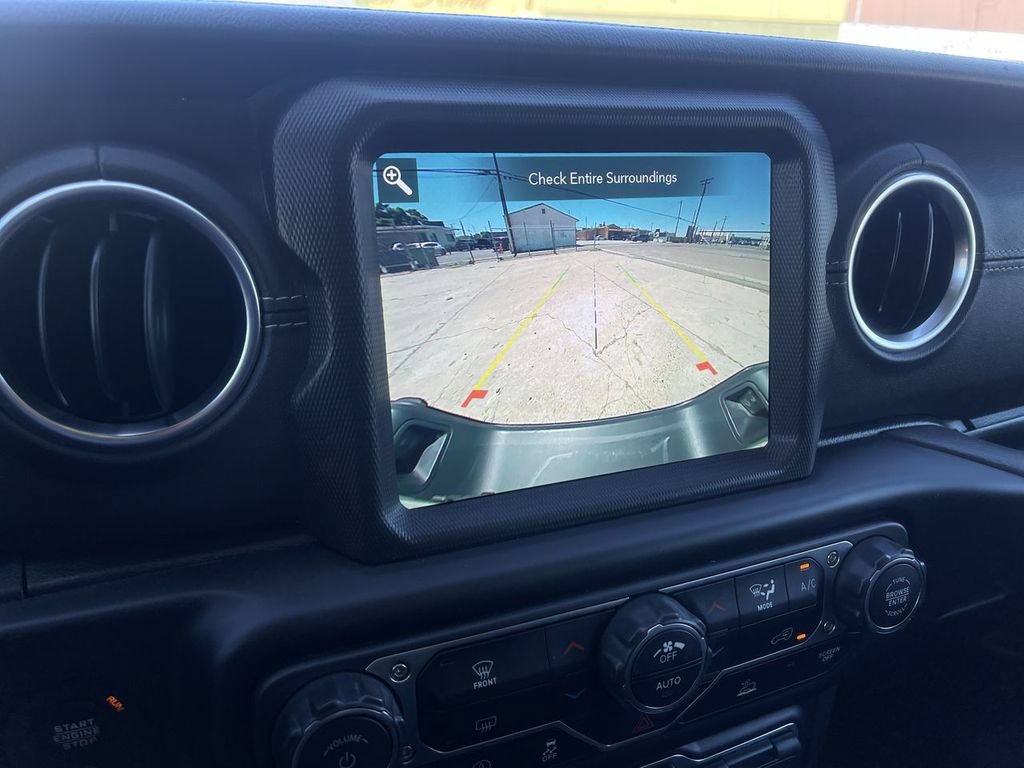 Used 2022 Jeep Gladiator Overland w/ Popular Equipment Package AWD/4WD image 15