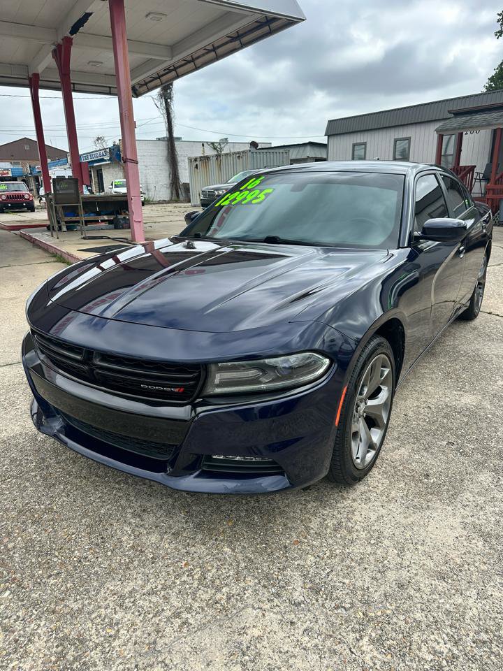 Used 2016 Dodge Charger SXT w/ Rallye Group image 6