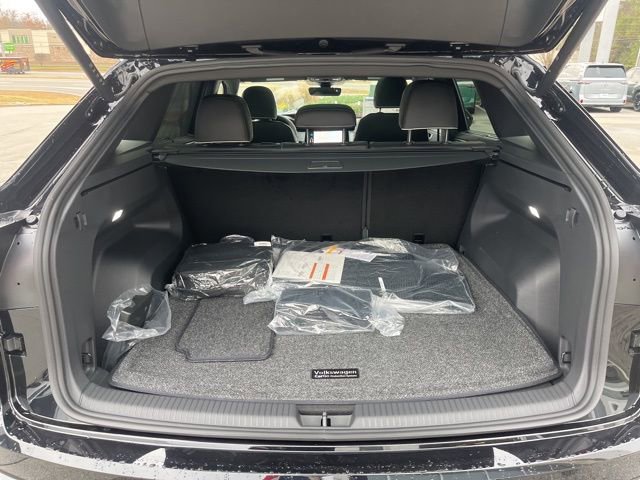 New 2026 Volkswagen Atlas Cross Sport SEL Premium R-Line image 27