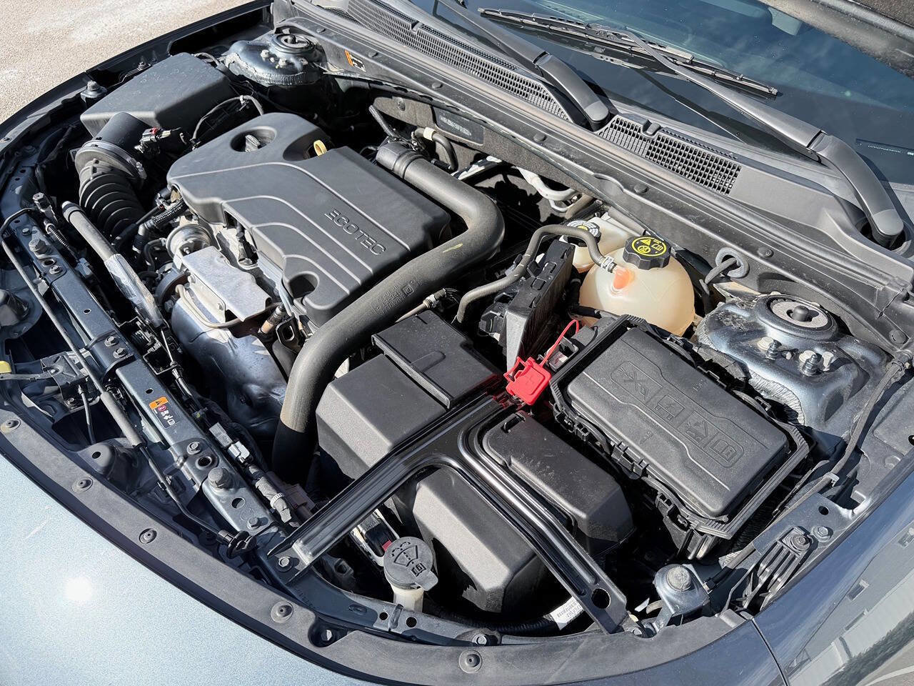 Used 2021 Chevrolet Malibu LT image 15