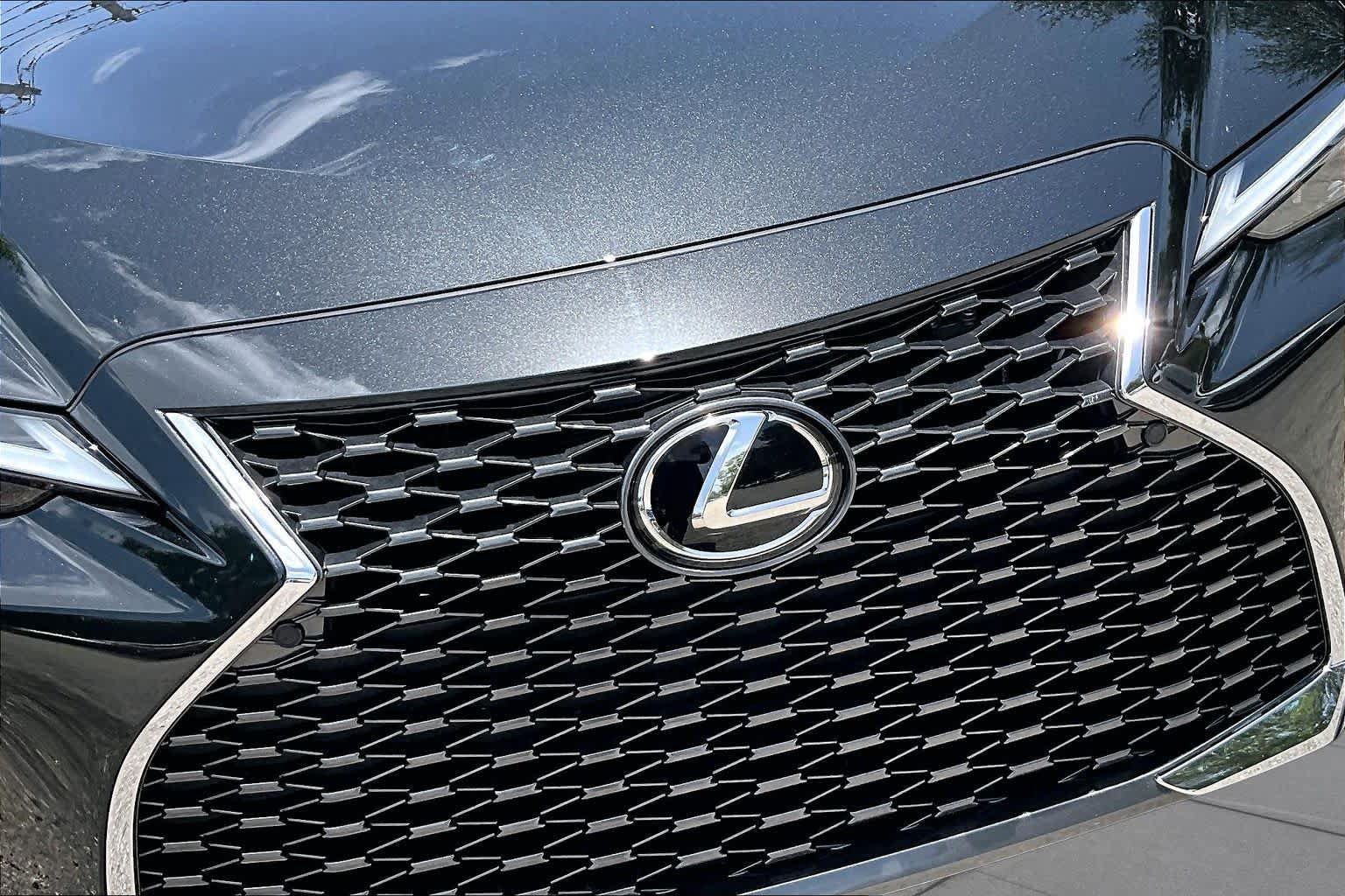 Used 2025 Lexus IS 300 w/ Premium Package RWD image 30
