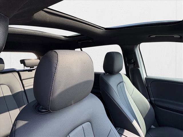 New 2026 Mercedes-Benz GLB 250 image 23