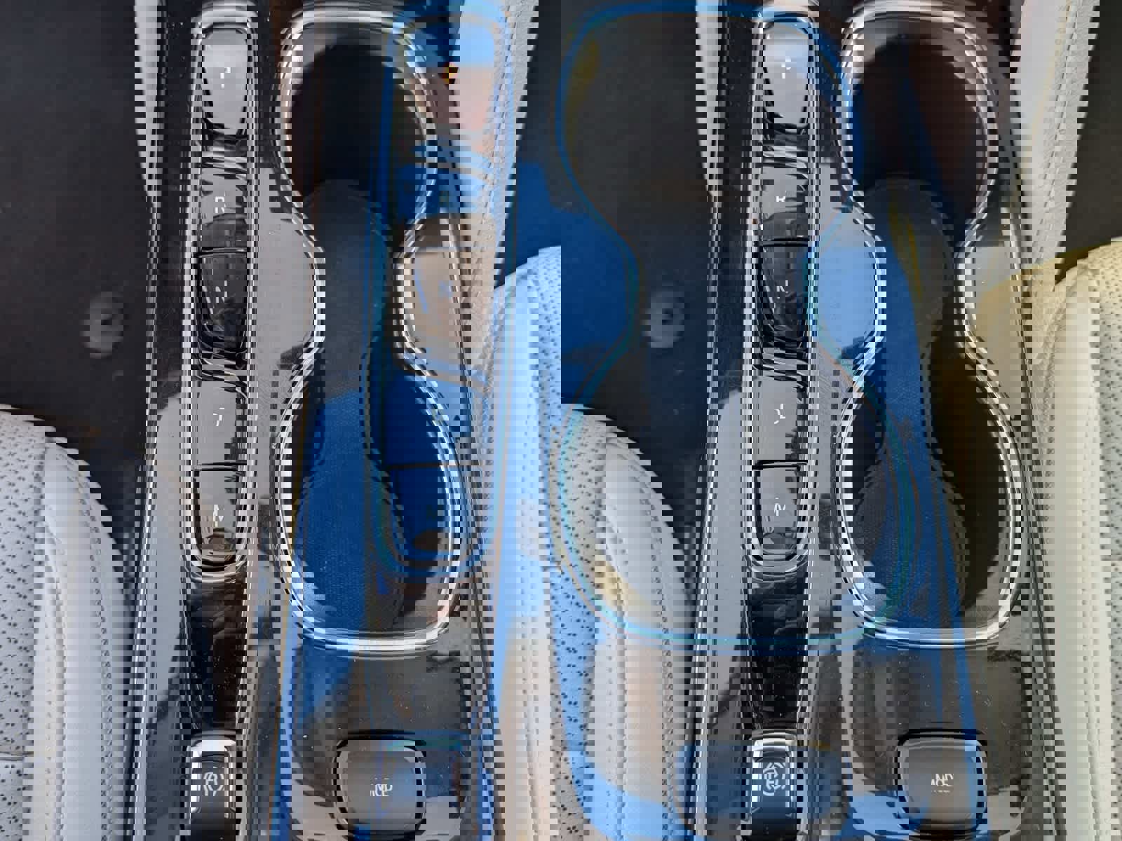 Used 2021 Buick Envision Essence image 24