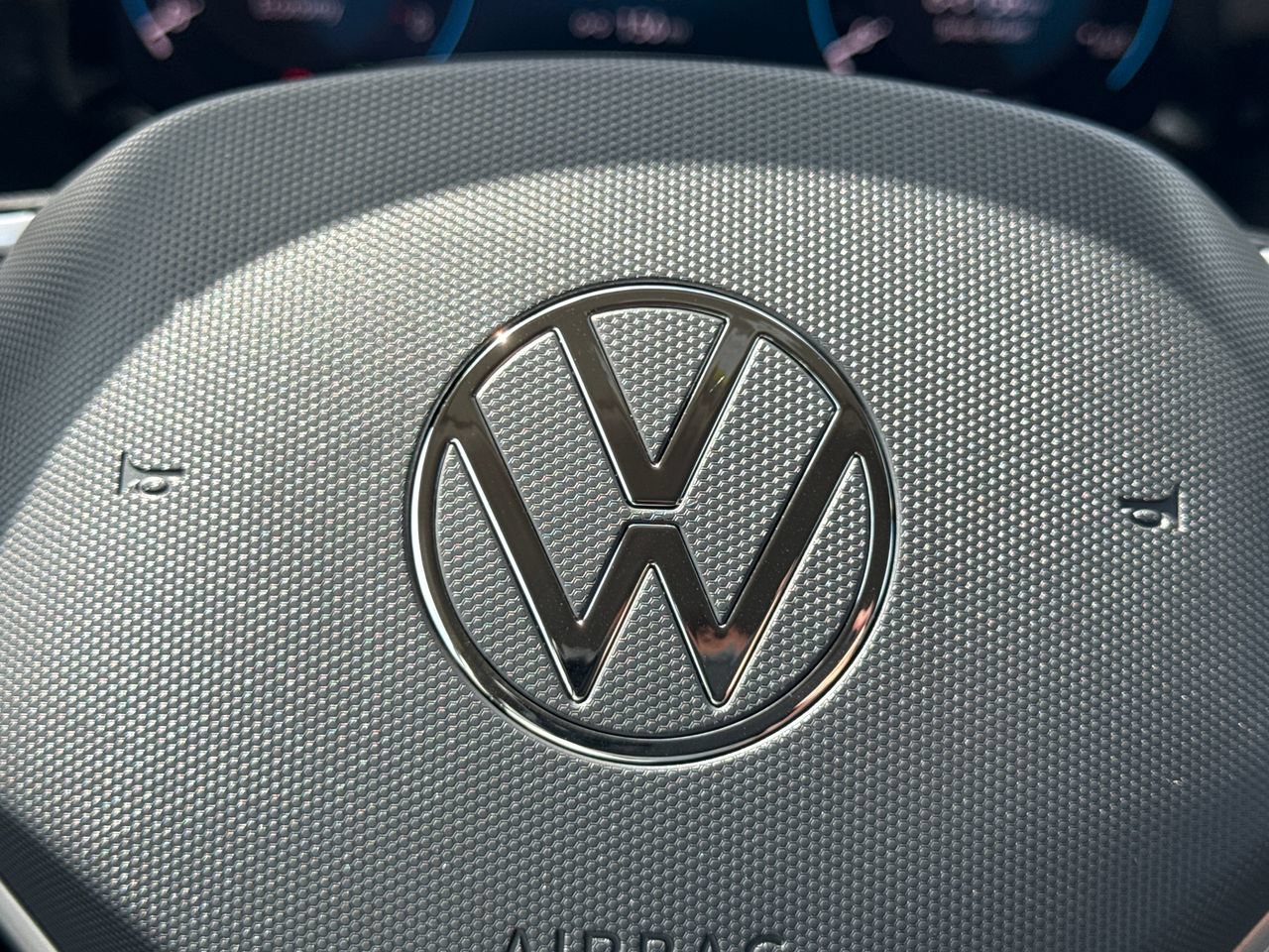 Used 2024 Volkswagen Atlas SE AWD/4WD image 29