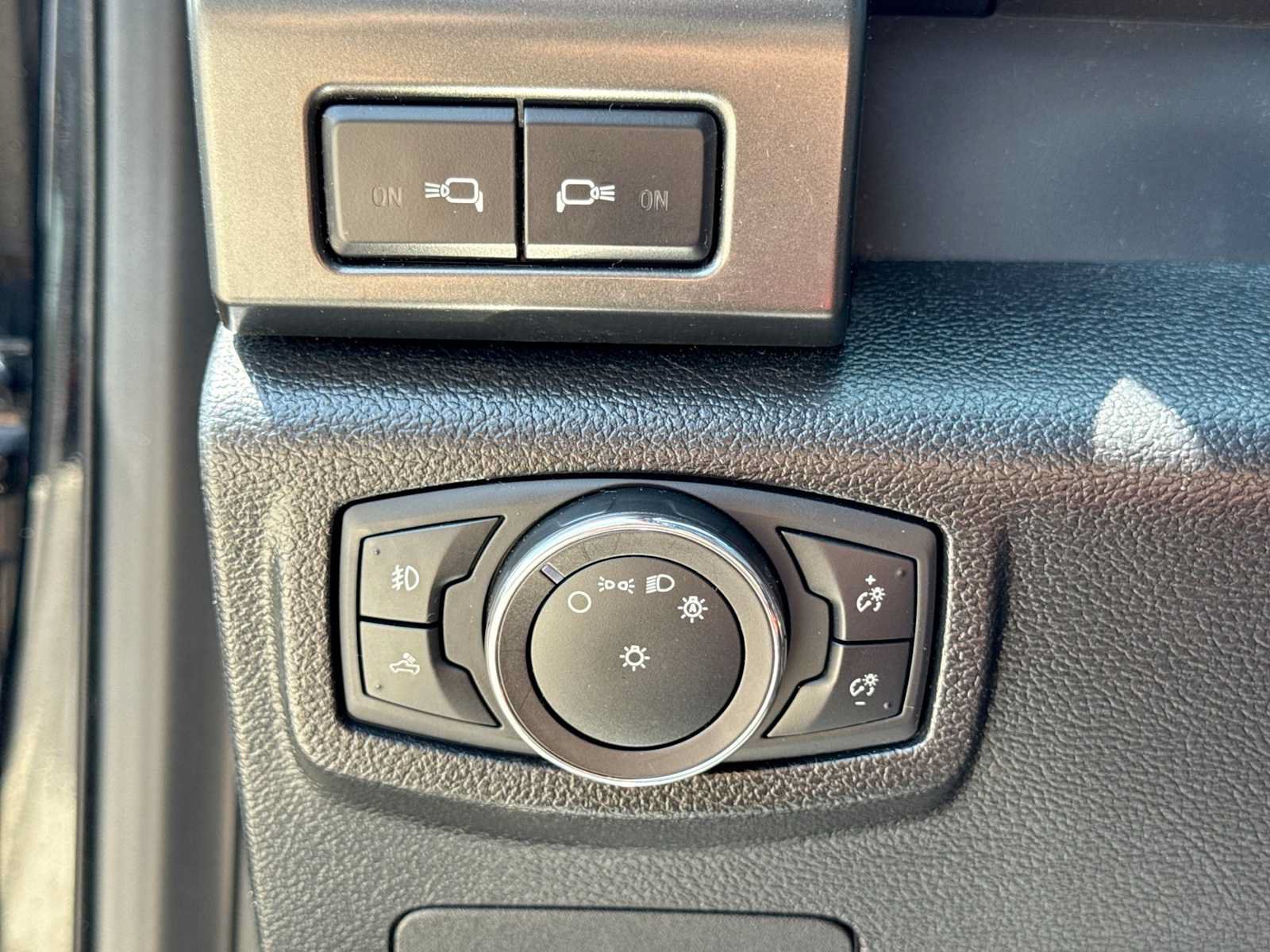 Used 2019 Ford F150 Lariat AWD/4WD image 26