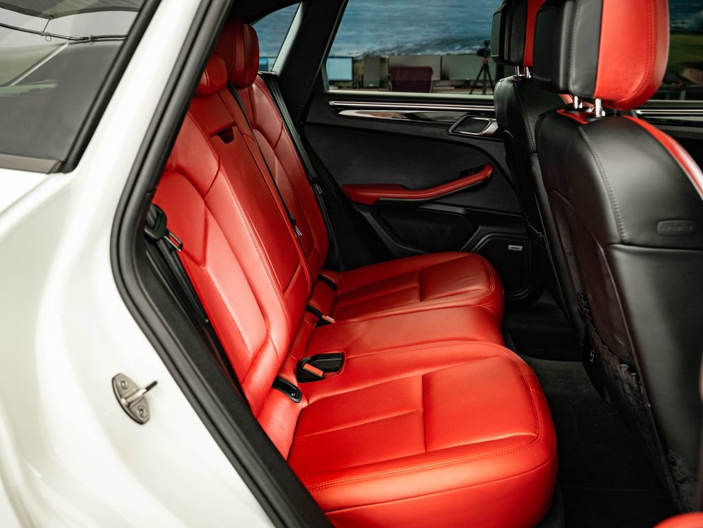 Certified 2021 Porsche Macan S AWD/4WD image 50