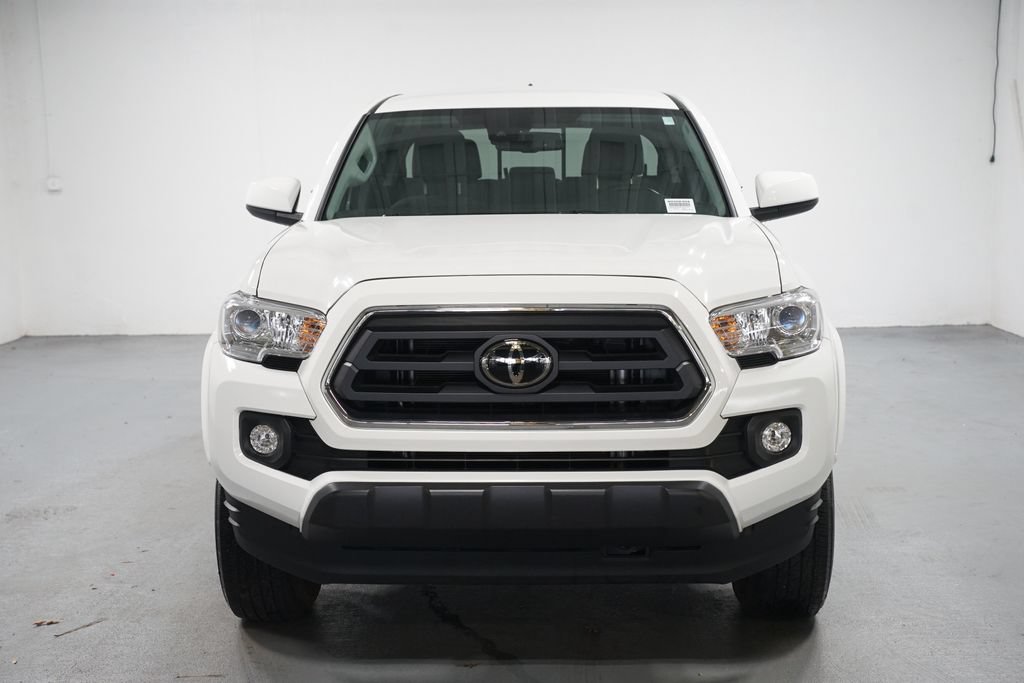 Used 2023 Toyota Tacoma SR5 RWD image 2