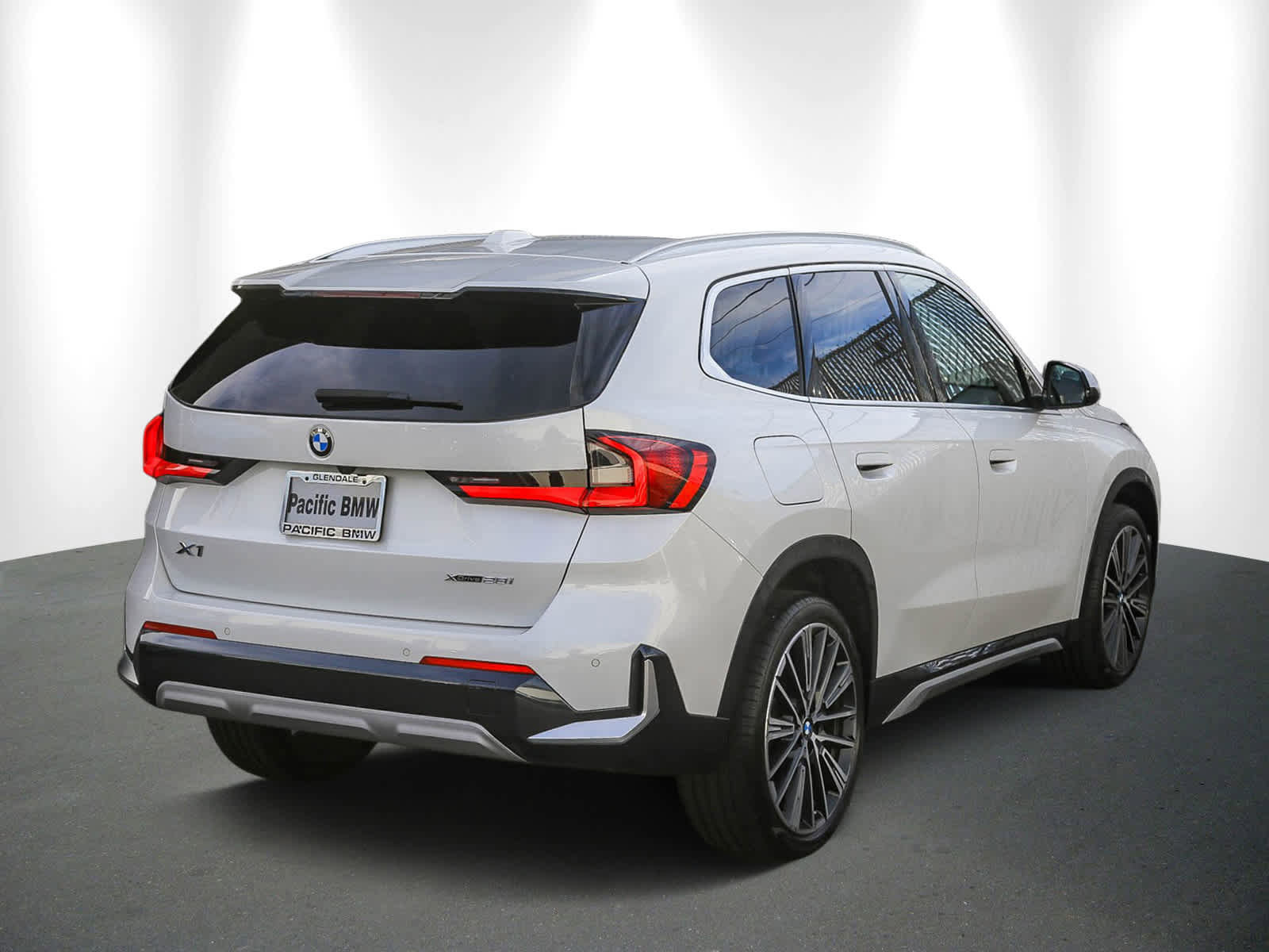 Certified 2023 BMW X1 xDrive28i w/ Convenience Package image 6