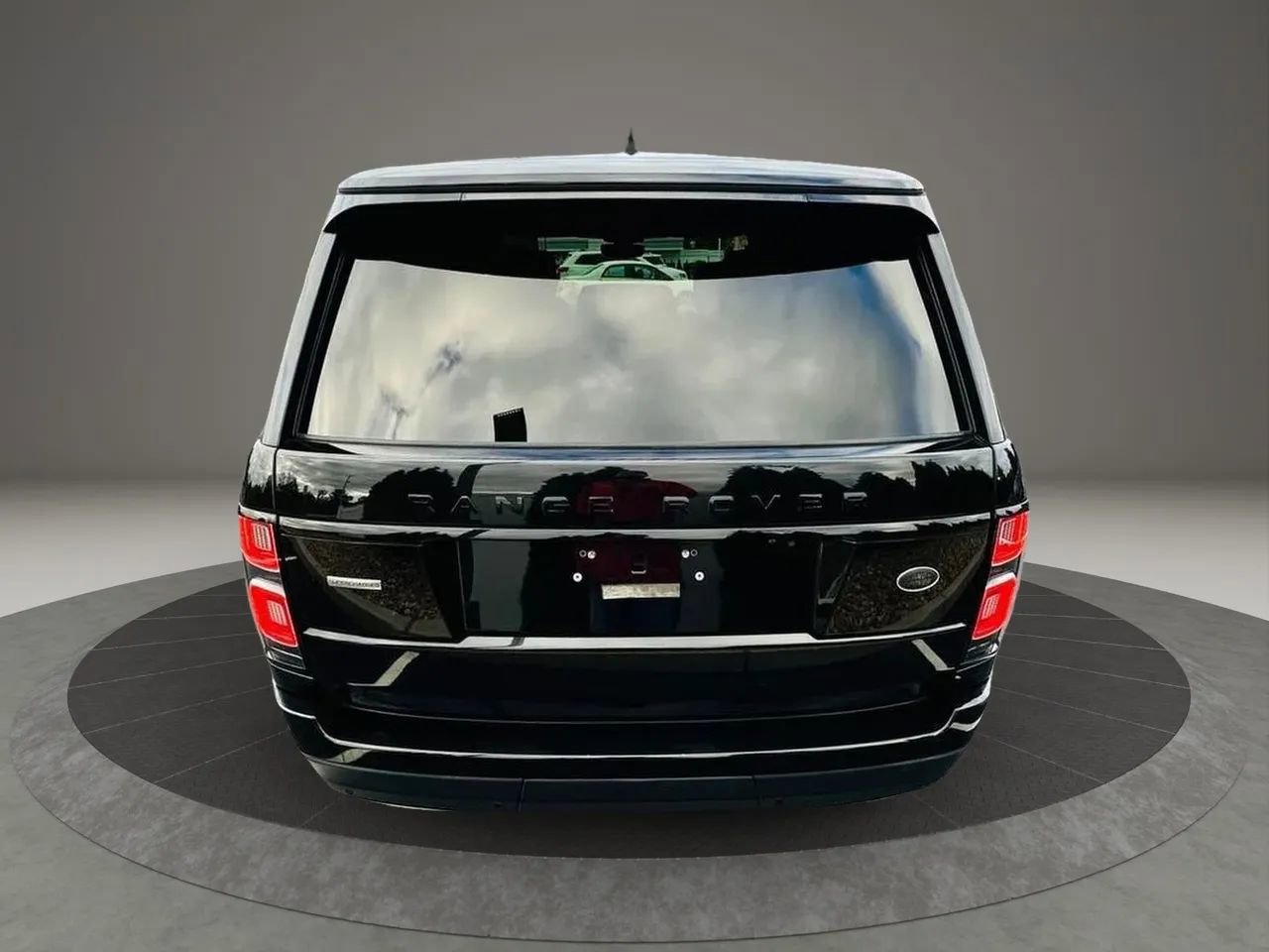 Used 2018 Land Rover Range Rover Long Wheelbase Supercharged AWD/4WD image 5