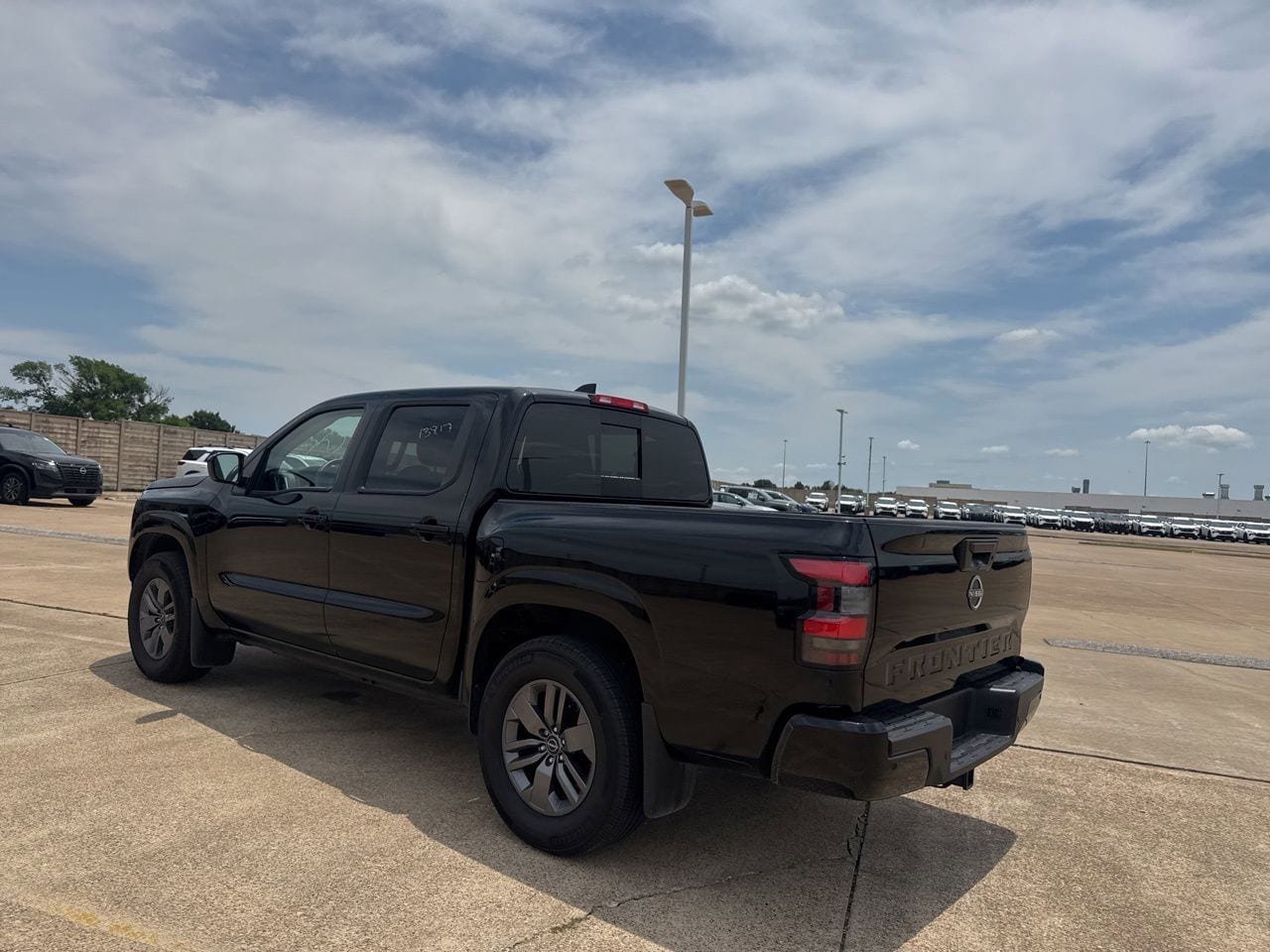 Certified 2025 Nissan Frontier SV w/ SV Convenience Package RWD image 16