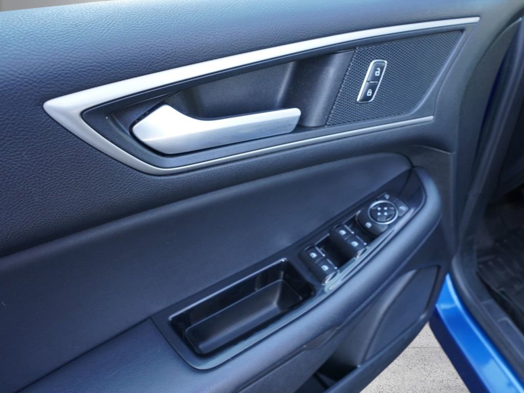 Used 2018 Ford Edge SEL w/ Equipment Group 201A image 23