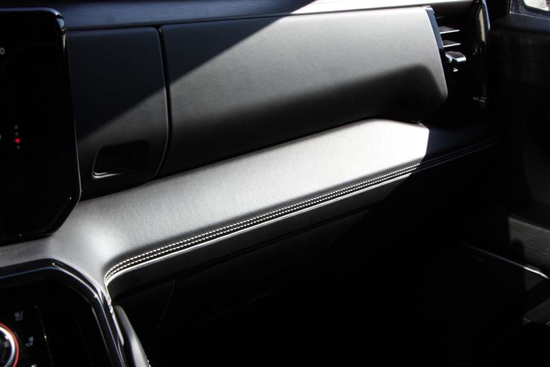 Used 2022 GMC Sierra 1500 AT4X image 33