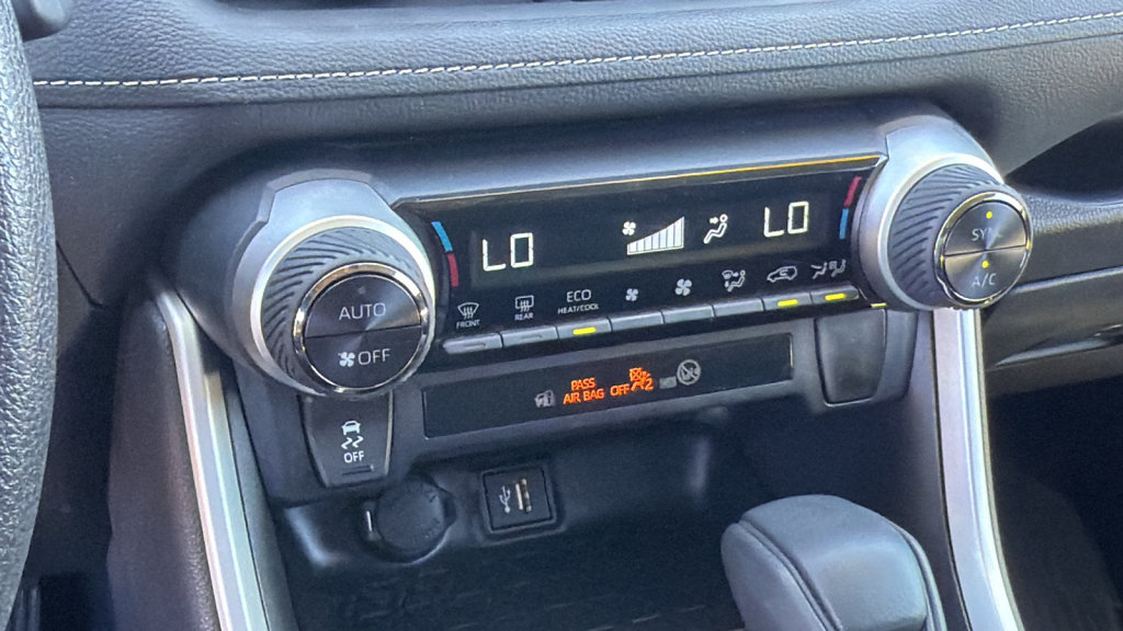 Certified 2025 Toyota RAV4 XLE AWD/4WD image 14